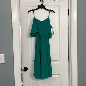 Ann Taylor size 6 emerald green flowy dress NWT